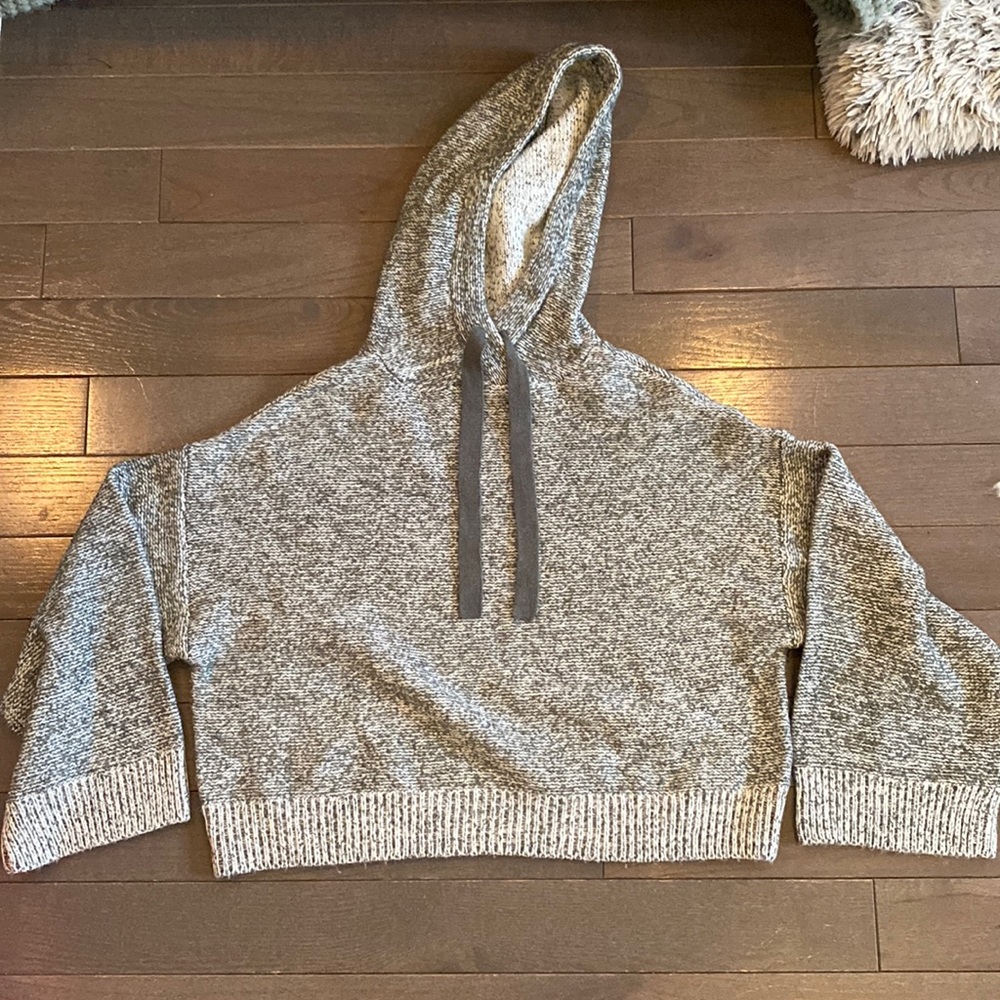 Kaisely Cropped Hooded Sweater